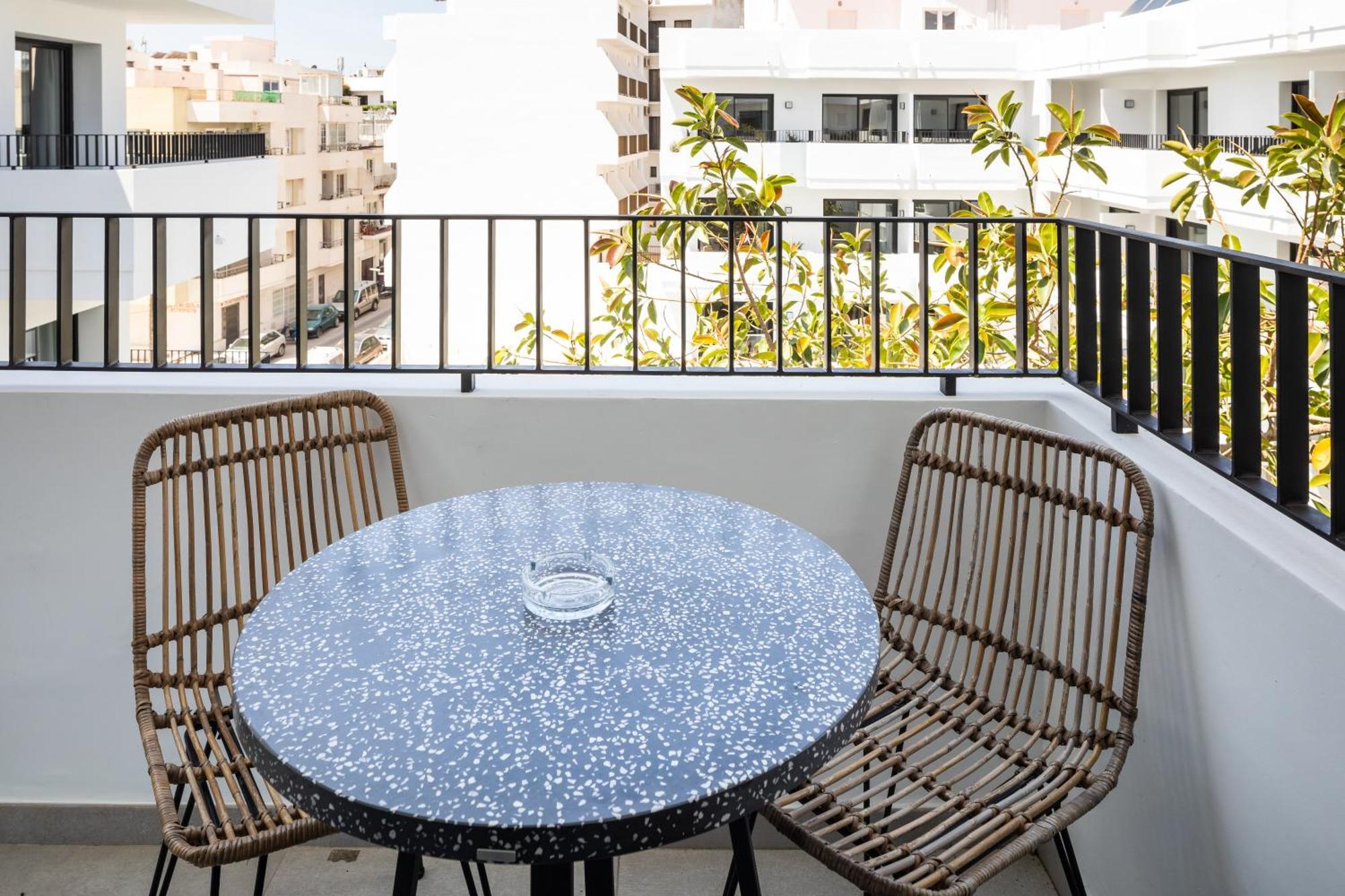 Aparthotel Casita Blanca - Adults Only San Antonio  Kültér fotó