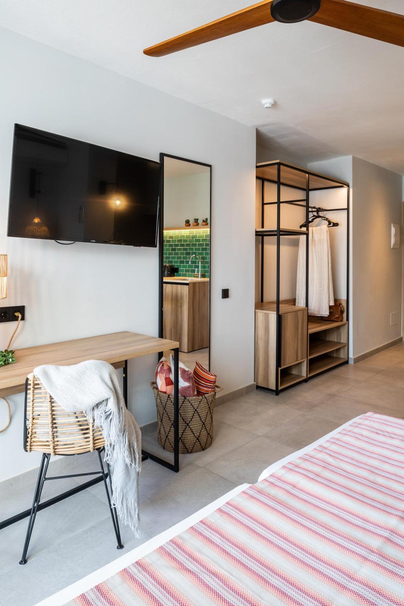 Aparthotel Casita Blanca - Adults Only San Antonio  Kültér fotó