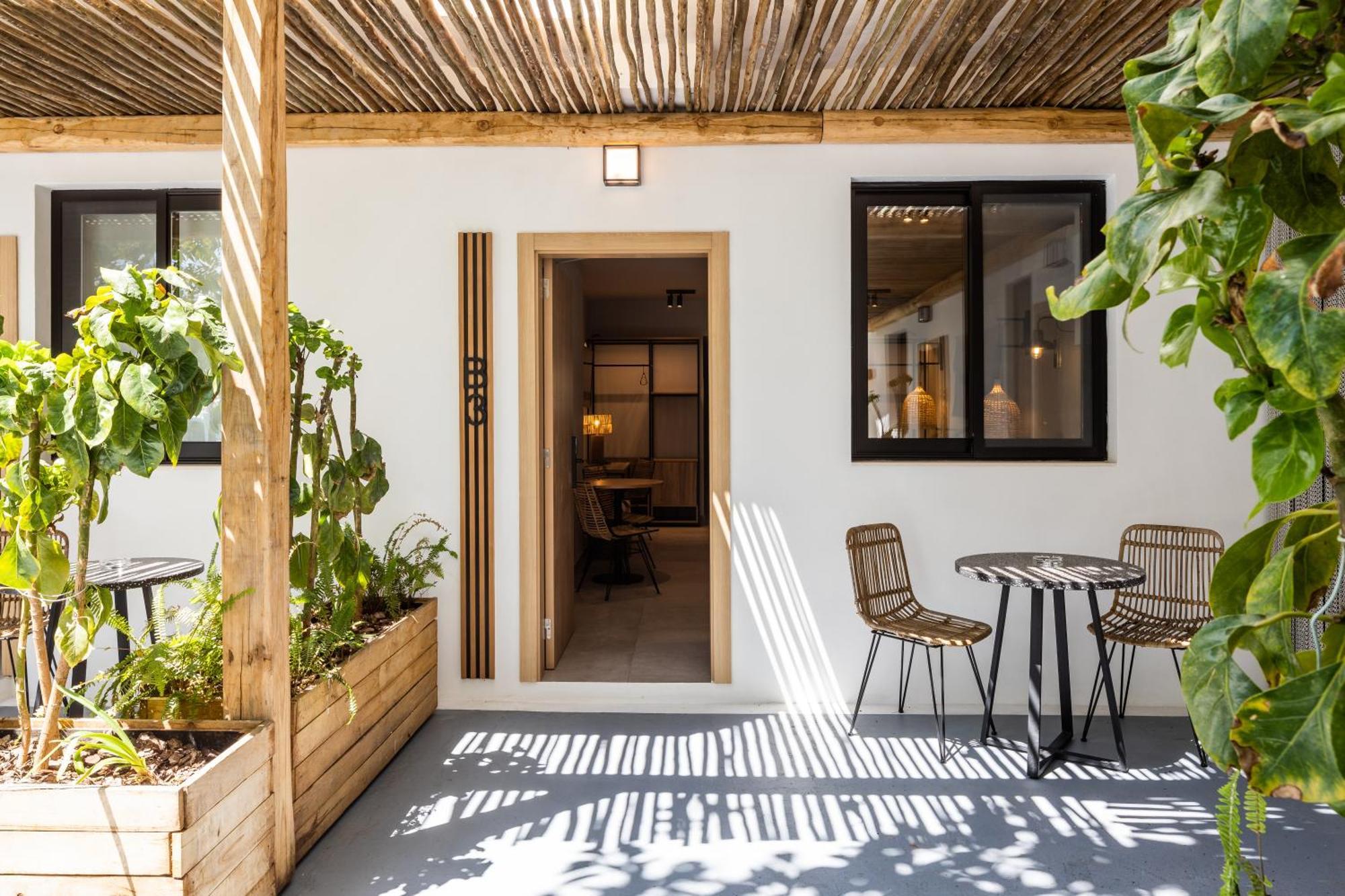 Aparthotel Casita Blanca - Adults Only San Antonio  Kültér fotó