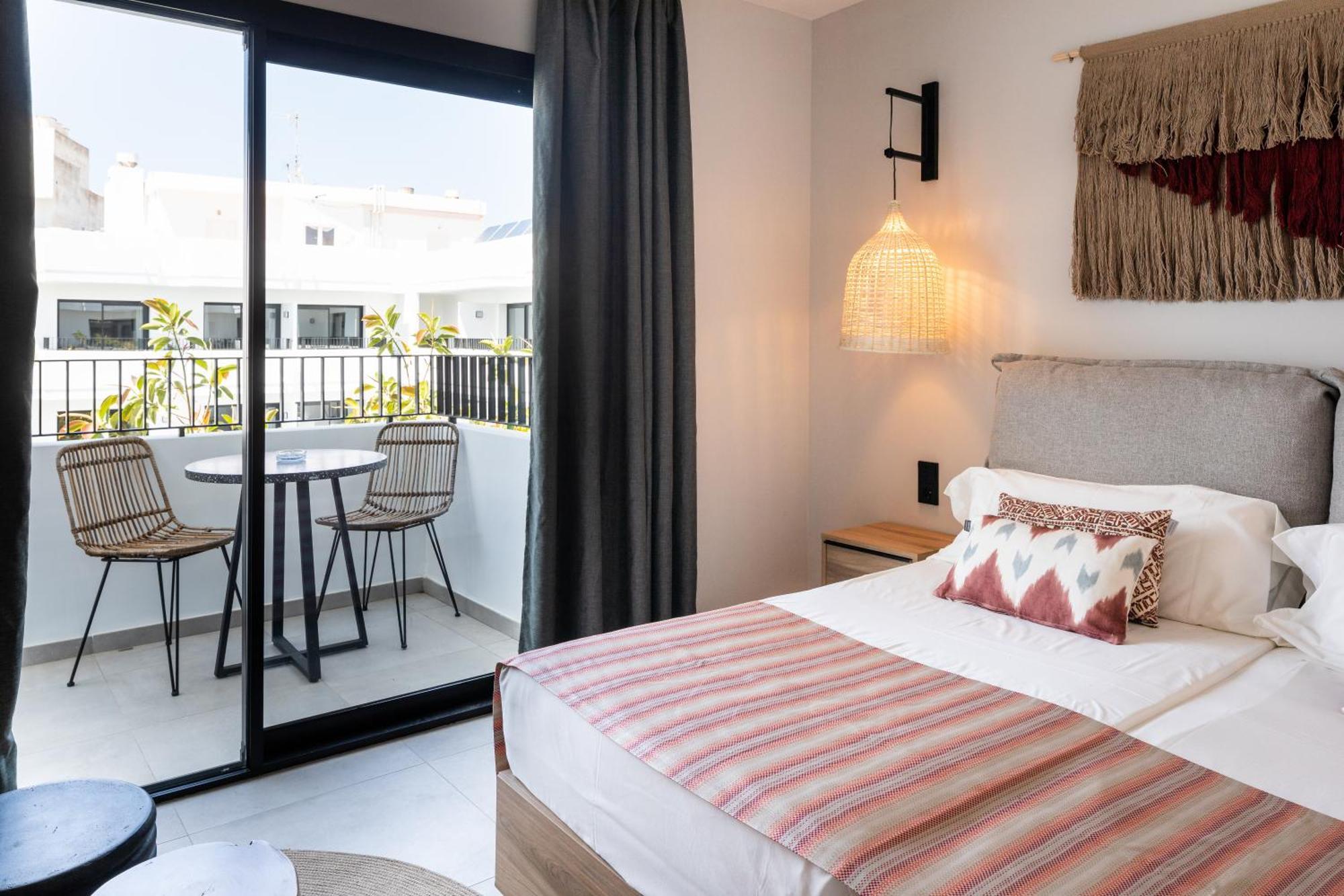 Aparthotel Casita Blanca - Adults Only San Antonio  Kültér fotó